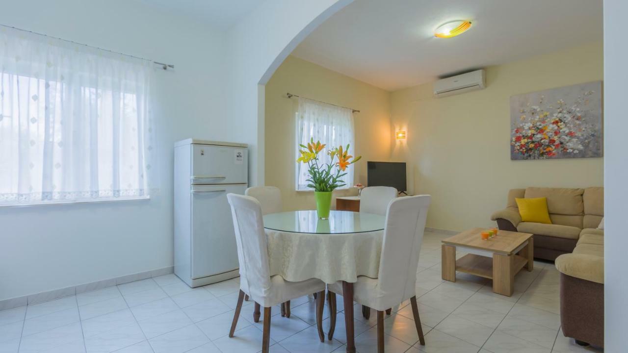 Apartment "Andrea" Split Exterior photo