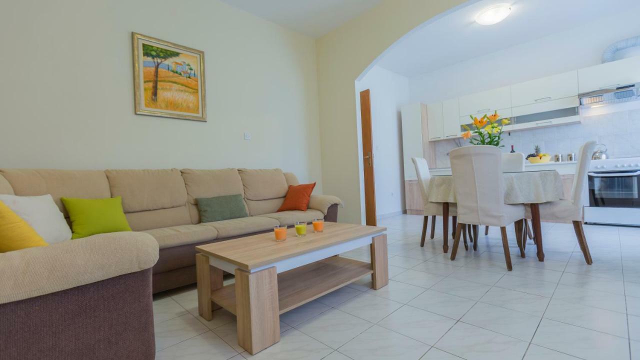Apartment "Andrea" Split Exterior photo