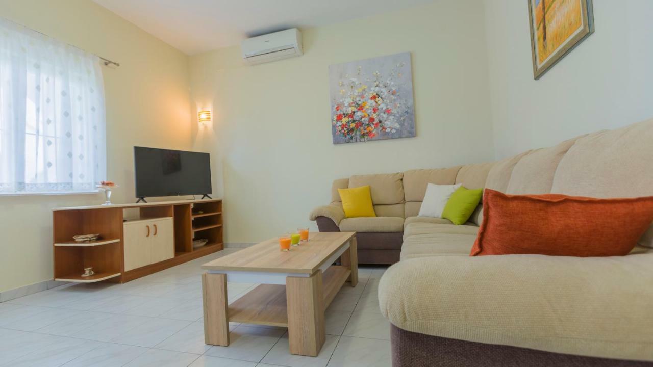 Apartment "Andrea" Split Exterior photo